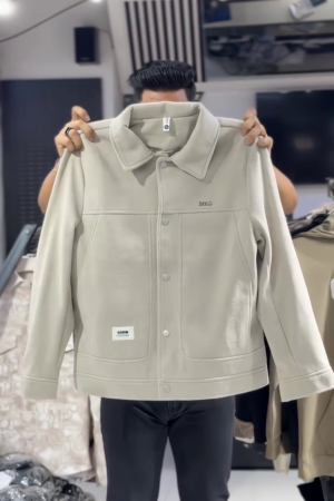 Light Beige / Off-White Men’s Trucker Jacket – Timeless Casual Style with a Modern Twist