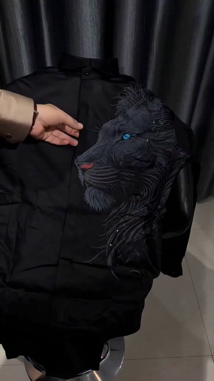 Men’s Tailored Fit Trendy Shirt