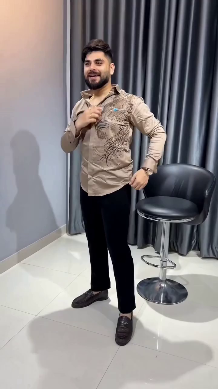 Men’s Tailored Fit Trendy Shirt - Image 2